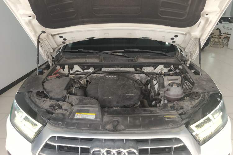 Used Audi Q5L 2018 40 TFSI Prestige Fashion Edition China V Engine Bay