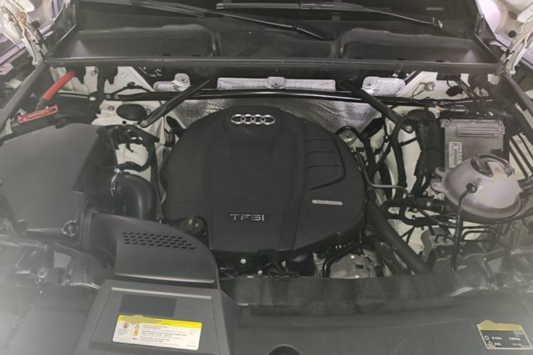 Used Audi Q5L 2018 40 TFSI Prestige Fashion Edition China VI Engine Bay