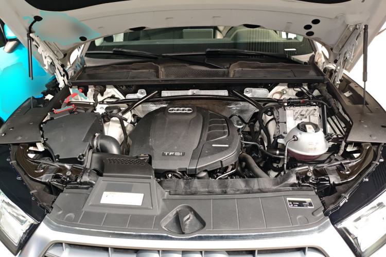 Used Audi Q5L 2018 45 TFSI Prestige Sporty Edition China VI Engine Bay