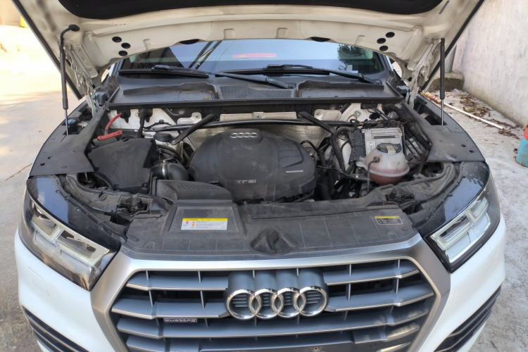Used Audi Q5L 2018 40 TFSI Prestige Fashion Edition China V Engine Bay