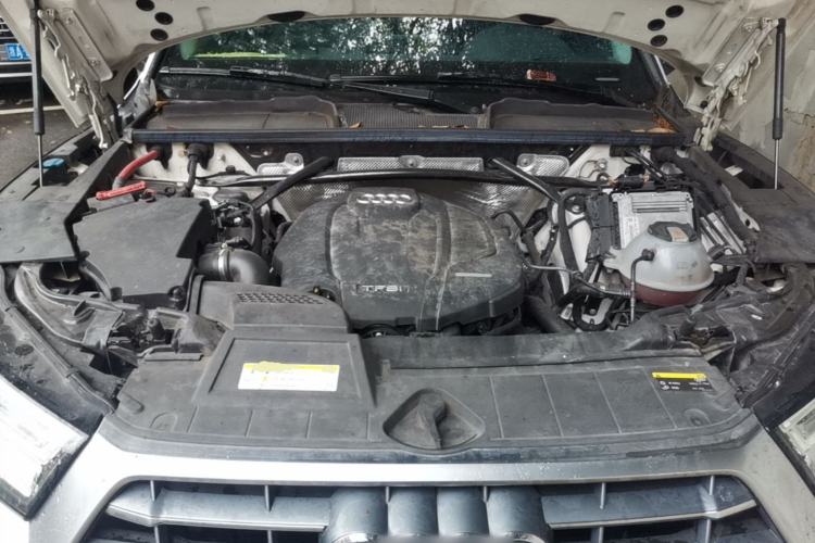 Used Audi Q5L 2018 40 TFSI Prestige Fashion Edition China VI Engine Bay