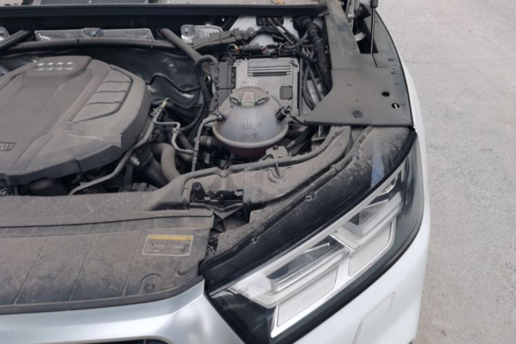 Used Audi Q5L 2018 40 TFSI Prestige Fashion Edition China VI Engine Bay Left