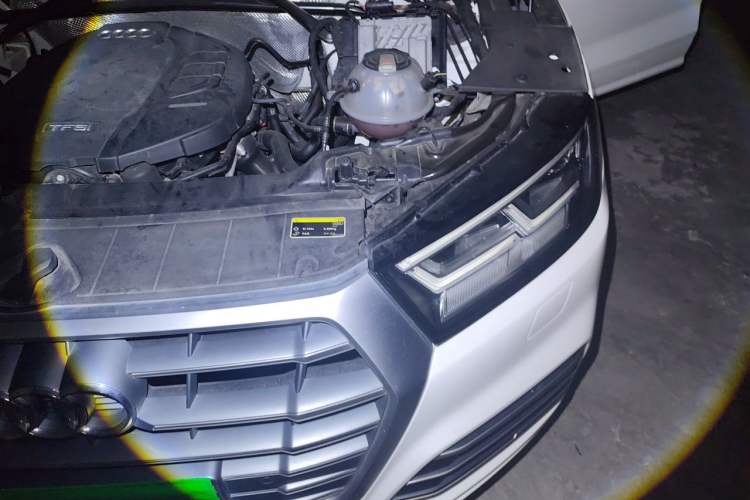Used Audi Q5L 2018 45 TFSI Prestige Fashion Edition China VI Emission Standard Engine Bay Left
