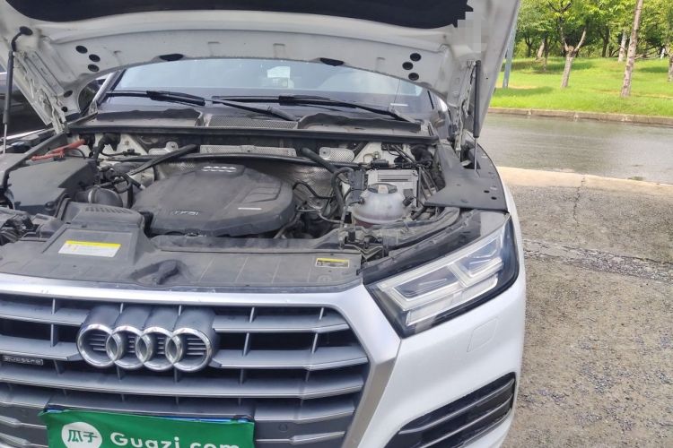 Used Audi Q5L 2018 40 TFSI Prestige Fashion Edition China VI Engine Bay Left