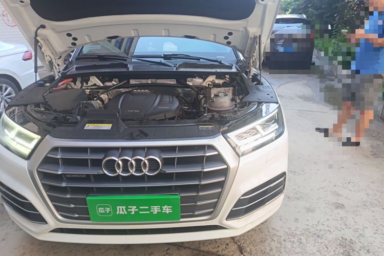 Used Audi Q5L 2018 45 TFSI Prestige Fashion Edition China VI Emission Standard Engine Bay Left