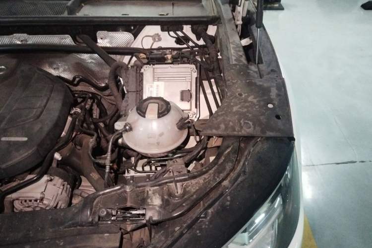 Used Audi Q5L 2018 40 TFSI Prestige Fashion Edition China V Engine Bay Left