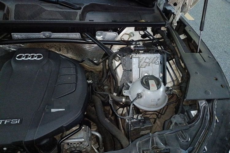 Used Audi Q5L 2018 45 TFSI Prestige Sport China V Engine Bay Left