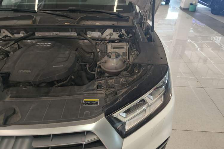 Used Audi Q5L 2018 40 TFSI Prestige Fashion Edition China VI Engine Bay Left