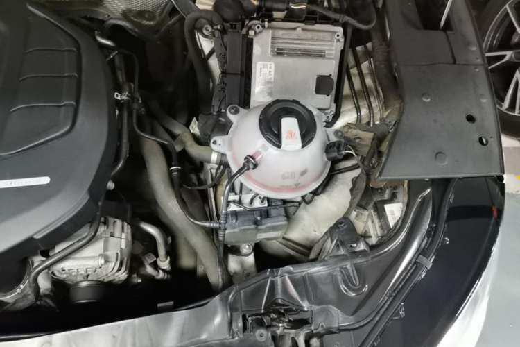 Used Audi Q5L 2018 40 TFSI Prestige Fashion Edition China V Engine Bay Left