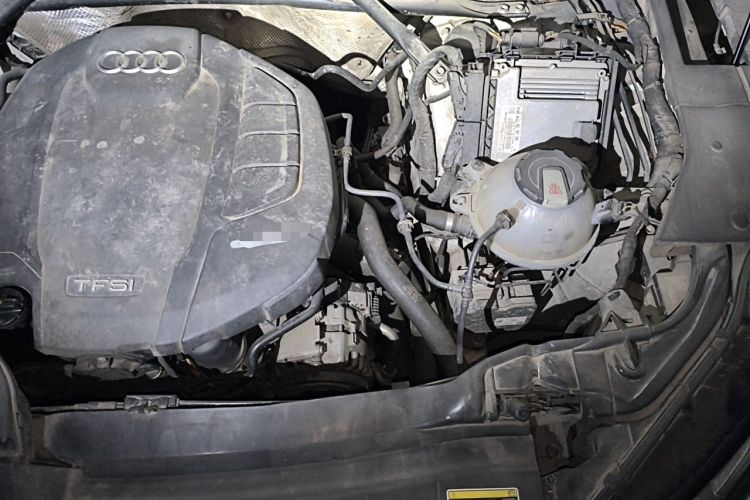 Used Audi Q5L 2018 40 TFSI Prestige Fashion Edition China VI Engine Bay Left