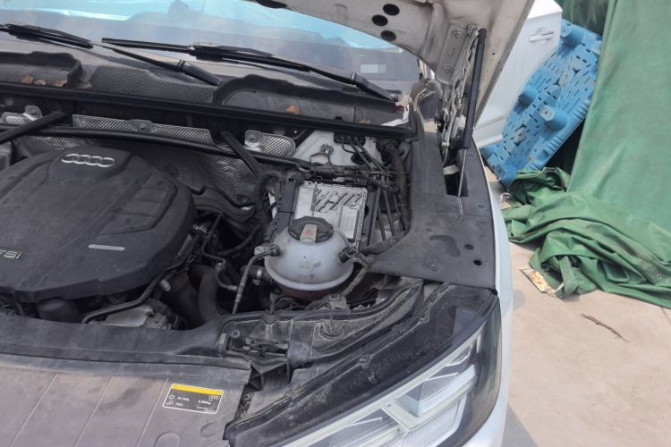 Used Audi Q5L 2018 45 TFSI Prestige Fashion Edition China V Emission Standard Engine Bay Left