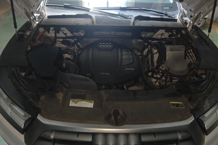 Used Audi Q5L 2018 40 TFSI Prestige Fashion Edition China VI Engine Bay