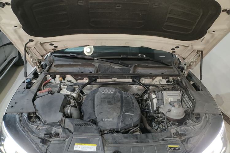 Used Audi Q5L 2018 40 TFSI Prestige Edition China V Engine Bay