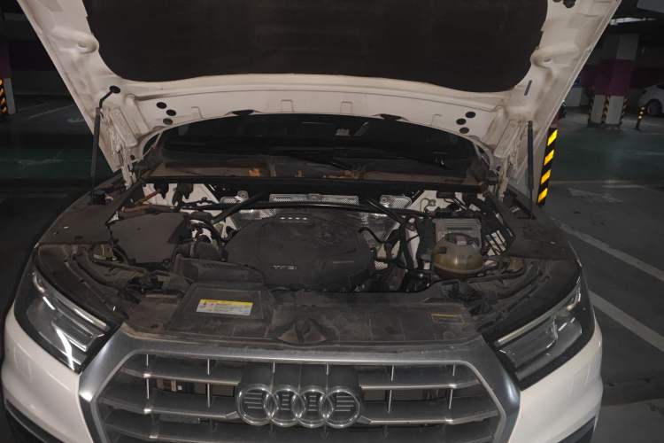 Used Audi Q5L 2018 40 TFSI Prestige Edition China V Engine Bay
