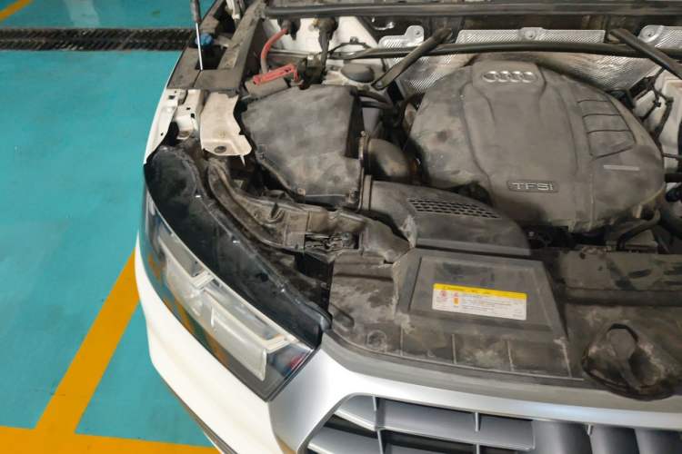 Used Audi Q5L 2018 45 TFSI Prestige Fashion Edition China V Emission Standard Engine Bay Right