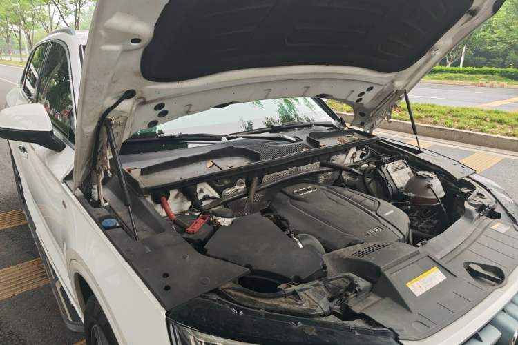 Used Audi Q5L 2018 40 TFSI Prestige Fashion Edition China VI Engine Bay Right