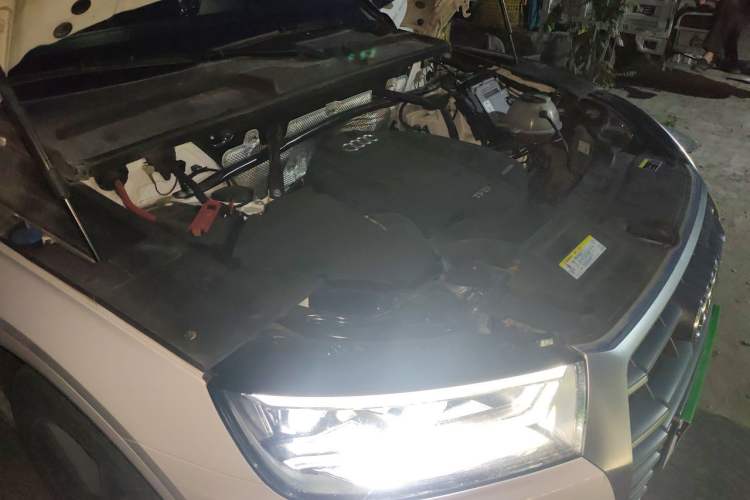 Used Audi Q5L 2018 40 TFSI Prestige Fashion Edition China V Engine Bay Right