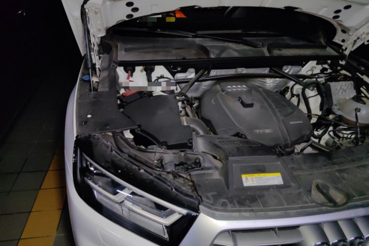 Used Audi Q5L 2018 45 TFSI Prestige Fashion Edition China V Emission Standard Engine Bay Right
