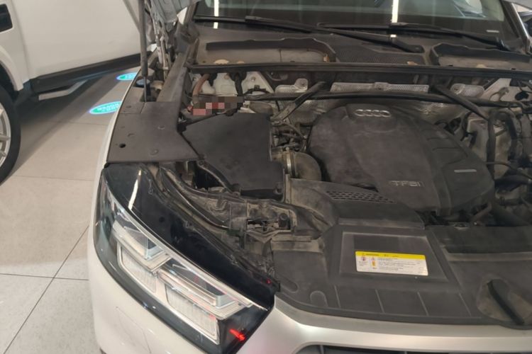 Used Audi Q5L 2018 40 TFSI Prestige Fashion Edition China VI Engine Bay Right