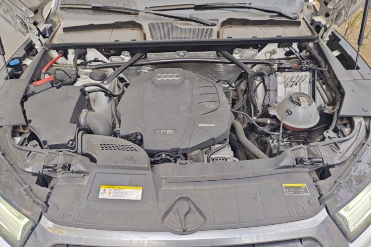 Used Audi Q5L 2018 45 TFSI Prestige Elegant Version China V Engine Bay