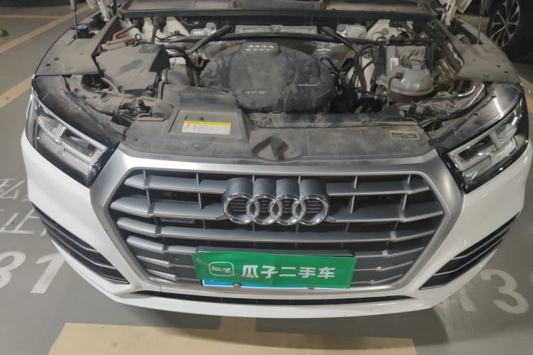 Used Audi Q5L 2018 45 TFSI Prestige Fashion Edition China V Emission Standard Engine Bay
