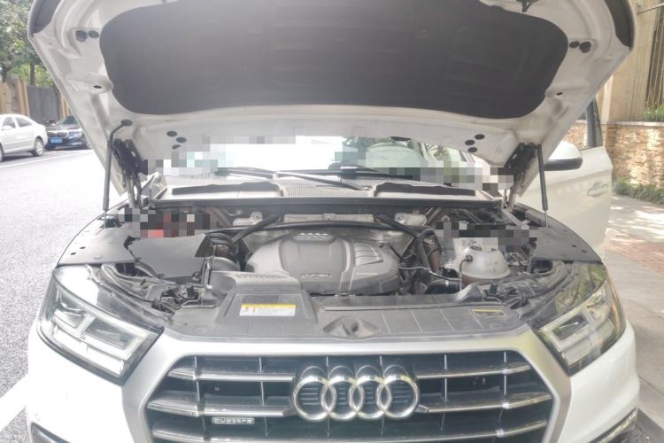Used Audi Q5L 2018 45 TFSI Prestige Elegant Edition China VI Engine Bay