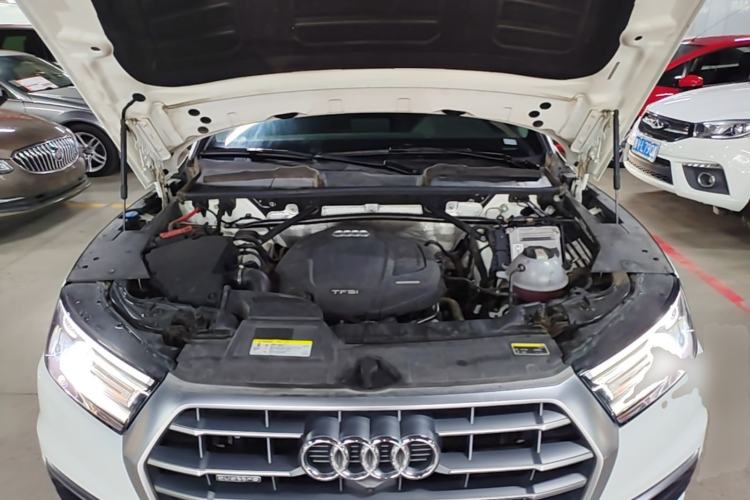 Used Audi Q5L 2018 40 TFSI Prestige Edition China V Engine Bay