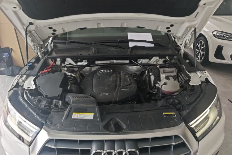 Used Audi Q5L 2018 40 TFSI Prestige Edition China V Engine Bay
