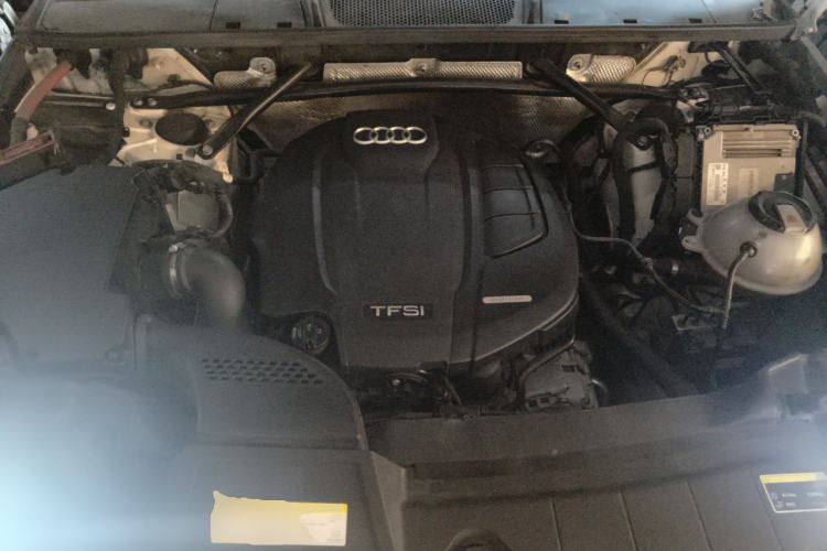 Used Audi Q5L 2018 40 TFSI Prestige Fashion Edition China VI Engine Bay