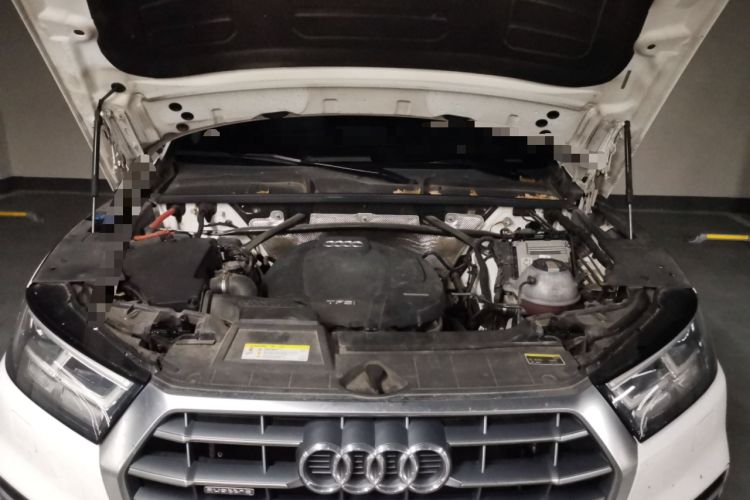 Used Audi Q5L 2018 40 TFSI Prestige Fashion Edition China VI Engine Bay