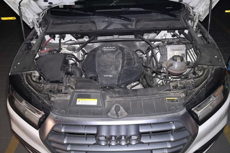 Used Audi Q5L 2018 40 TFSI Prestige Fashion Edition China V Engine Bay