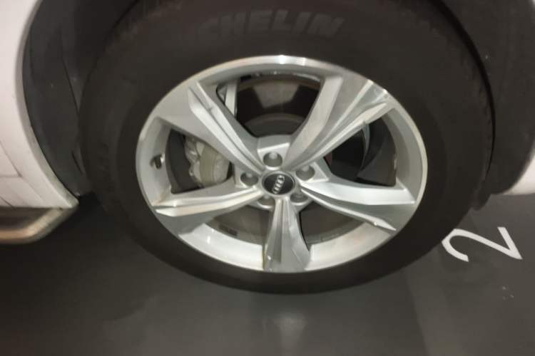 Used Audi Q5L 2018 40 TFSI Prestige Edition China VI Emission Standard Exterior 1