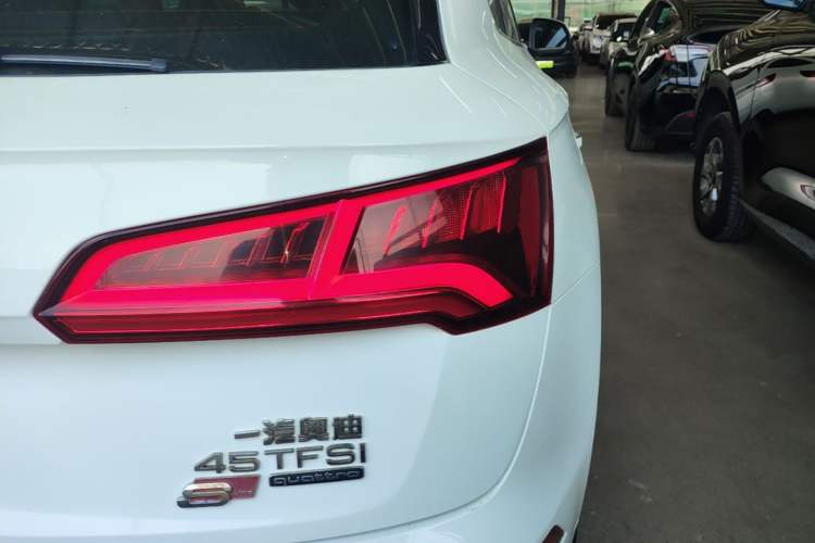Used Audi Q5L 2018 45 TFSI Prestige Fashion Edition China V Emission Standard Exterior 3