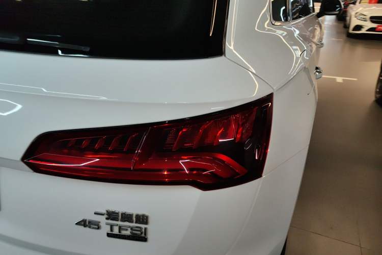 Used Audi Q5L 2018 45 TFSI Prestige Fashion Edition China VI Emission Standard Exterior 3