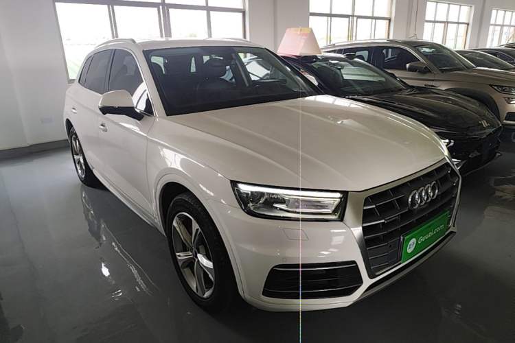 Used Audi Q5L 2018 40 TFSI Prestige Edition China VI Emission Standard Front Right 45 Deg