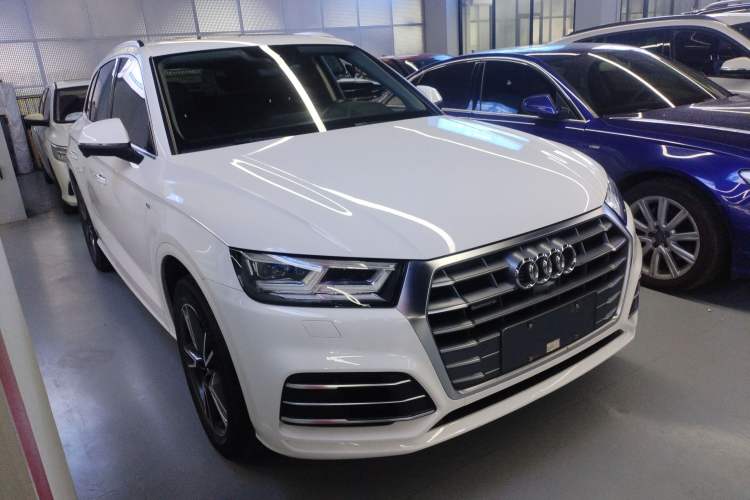 Used Audi Q5L 2018 40 TFSI Prestige Fashion Edition China VI Front Right 45 Deg