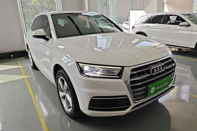 Used Audi Q5L 2018 40 TFSI Prestige Edition China VI Emission Standard Front Right 45 Deg