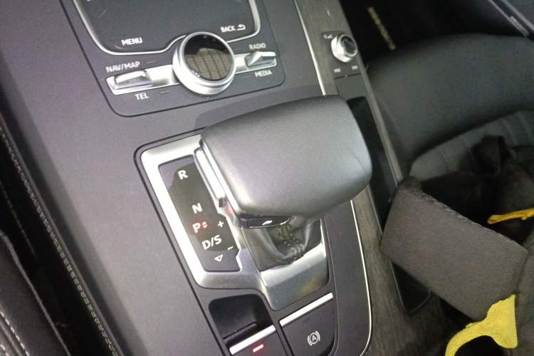Used Audi Q5L 2018 45 TFSI Prestige Elegant Version China V Gear Lever