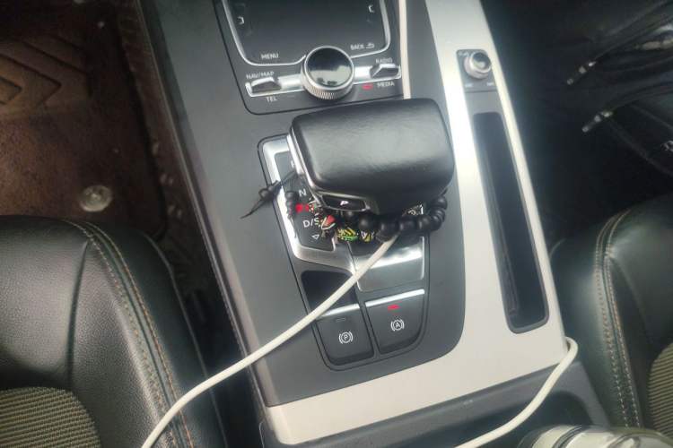 Used Audi Q5L 2018 40 TFSI Prestige Fashion Edition China V Gear Lever
