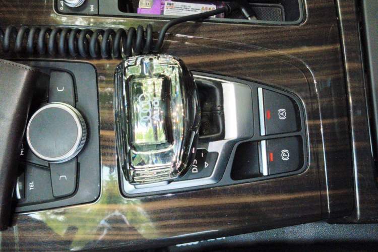 Used Audi Q5L 2018 40 TFSI Prestige Edition China V Gear Lever