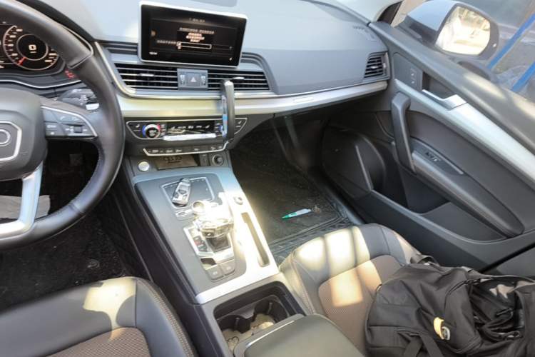 Used Audi Q5L 2018 40 TFSI Prestige Fashion Edition China V Gear Lever