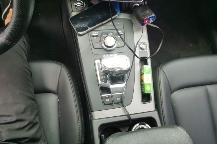 Used Audi Q5L 2018 40 TFSI Prestige Edition China V Gear Lever