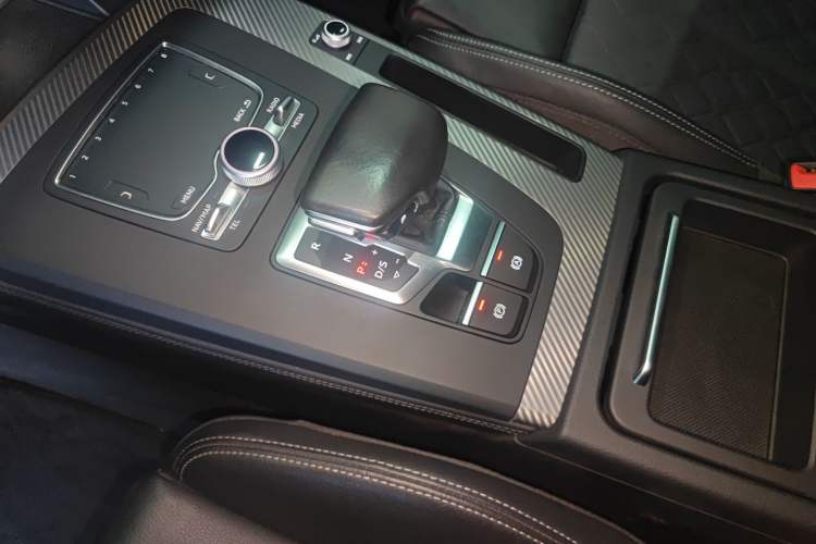 Used Audi Q5L 2018 45 TFSI Prestige Sport China V Gear Lever