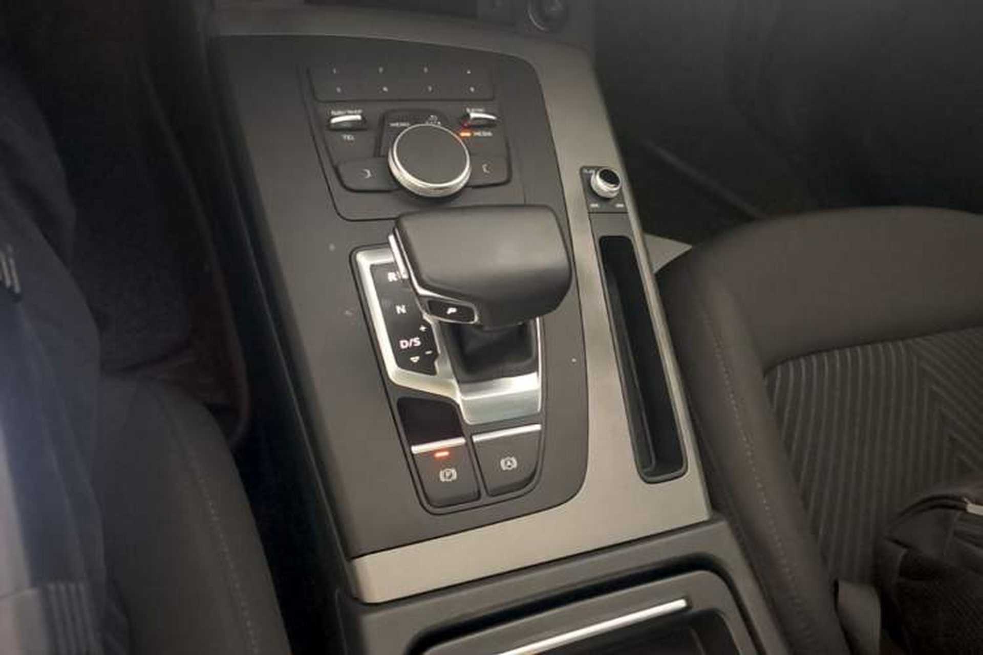 Used Audi Q5L 2018 40 TFSI Prestige Edition China V Gear Lever