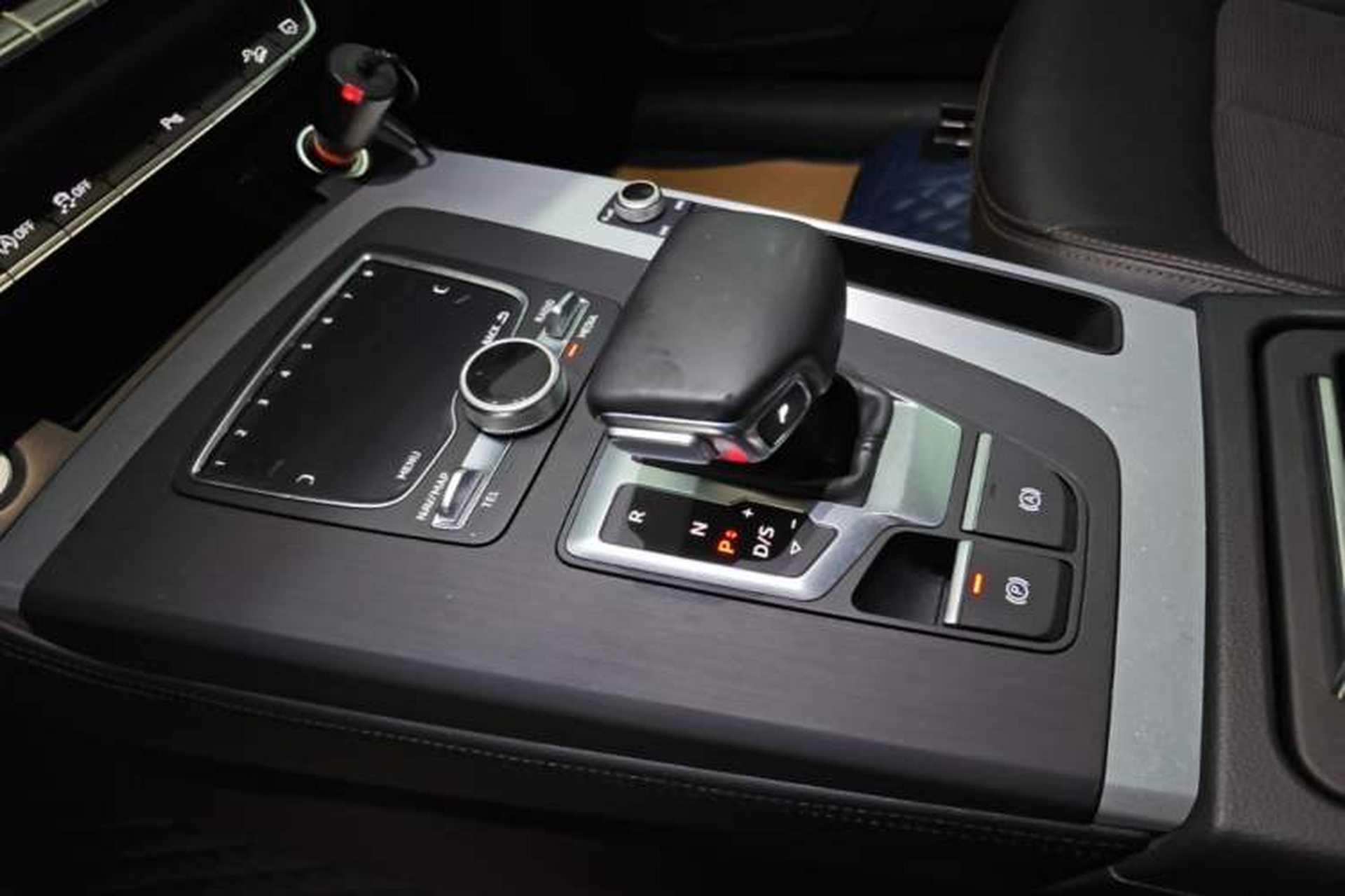 Used Audi Q5L 2018 40 TFSI Prestige Fashion Edition China V Gear Lever