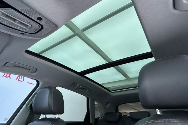 Used Audi Q5L 2018 40 TFSI Prestige Fashion Edition China VI Headliner