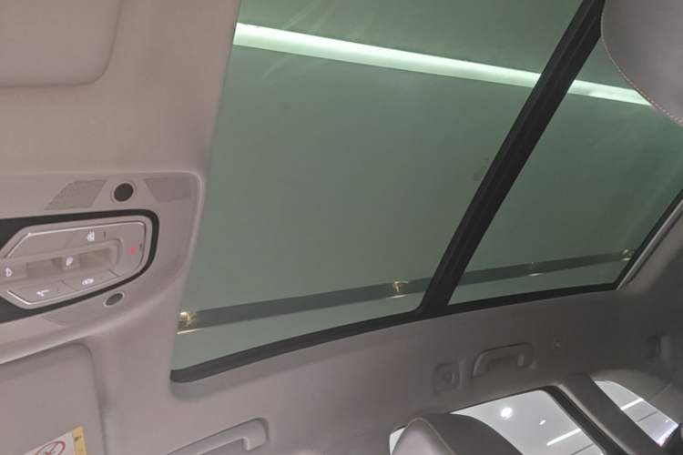 Used Audi Q5L 2018 40 TFSI Prestige Fashion Edition China VI Headliner