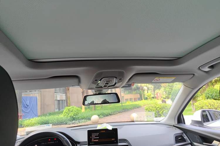 Used Audi Q5L 2018 40 TFSI Prestige Fashion Edition China VI Headliner