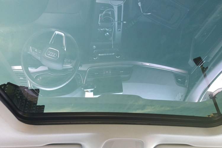 Used Audi Q5L 2018 45 TFSI Prestige Fashion Edition China V Emission Standard Headliner