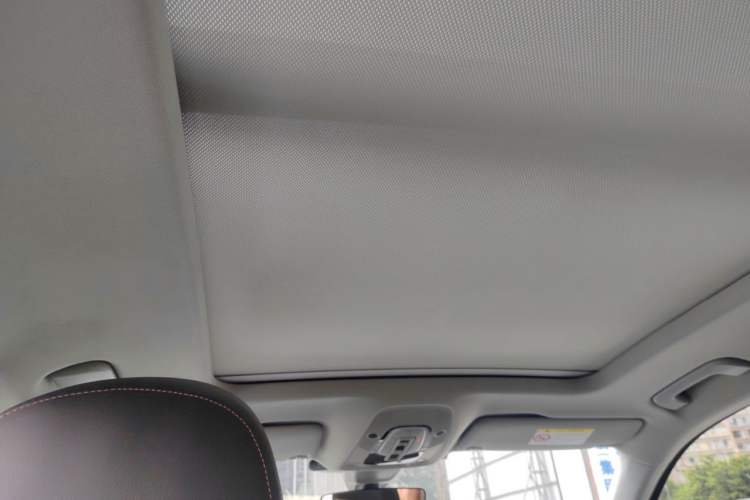 Used Audi Q5L 2018 40 TFSI Prestige Fashion Edition China VI Headliner